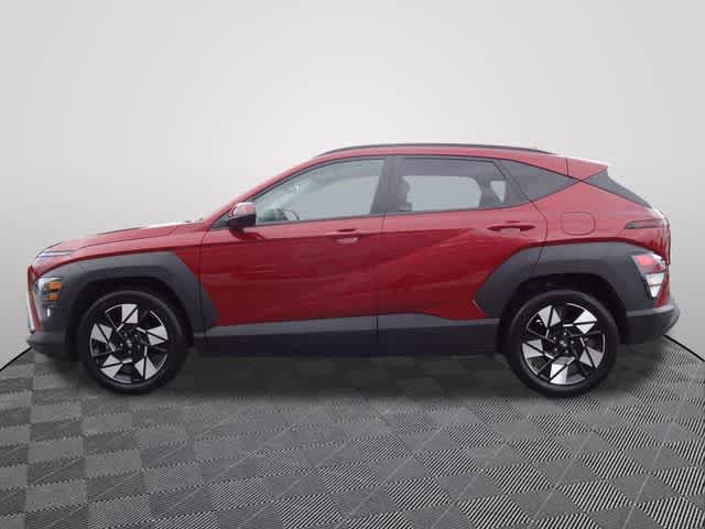 Used 2024 Hyundai Kona SEL FWD image 2