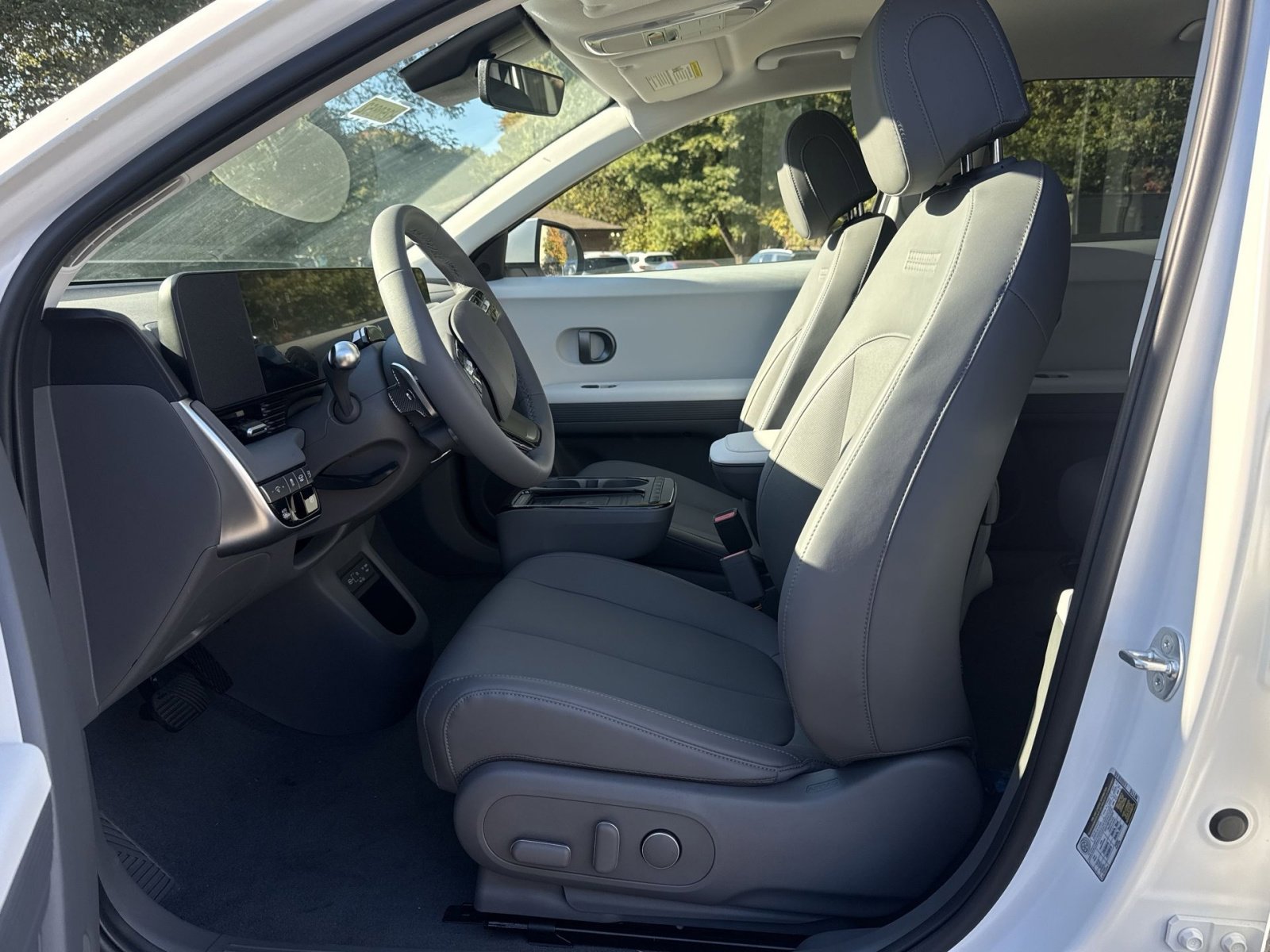 New 2025 Hyundai Ioniq 5 SEL image 13