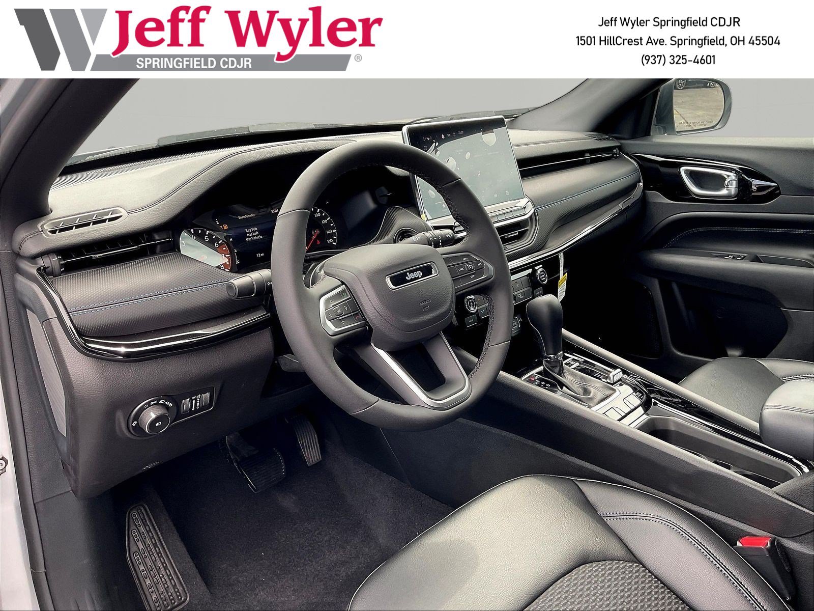 New 2026 Jeep Compass Latitude AWD/4WD image 17