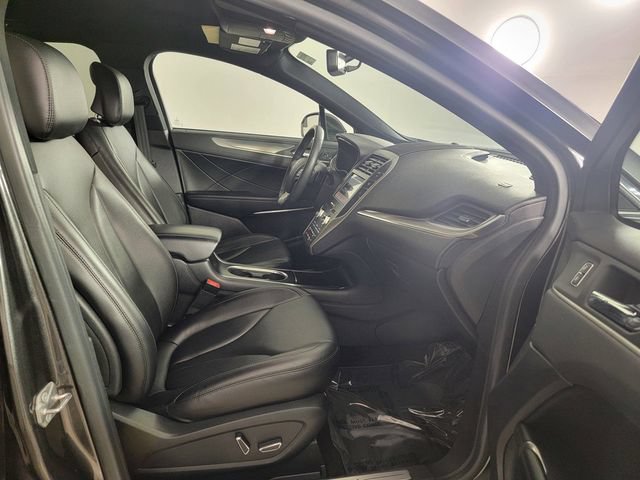 Used 2019 Lincoln MKC Premiere FWD image 18