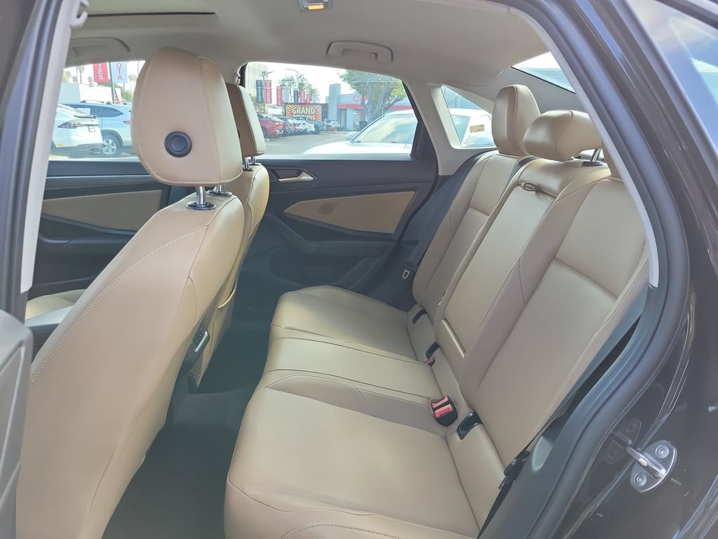 Used 2020 Volkswagen Jetta SEL FWD image 16