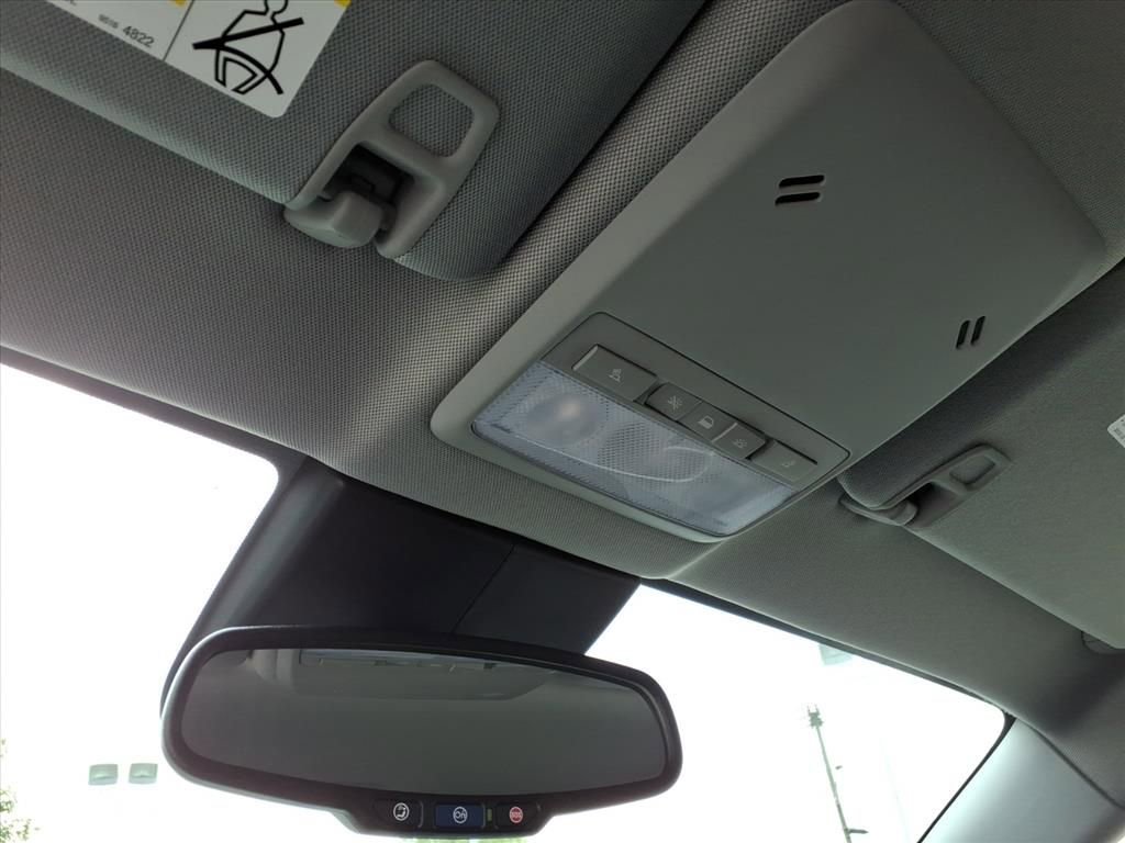 Used 2022 Chevrolet Trax LT w/ Sport Edition image 26