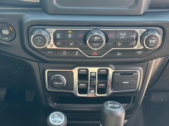 Used 2022 Jeep Wrangler Unlimited Sport image 19