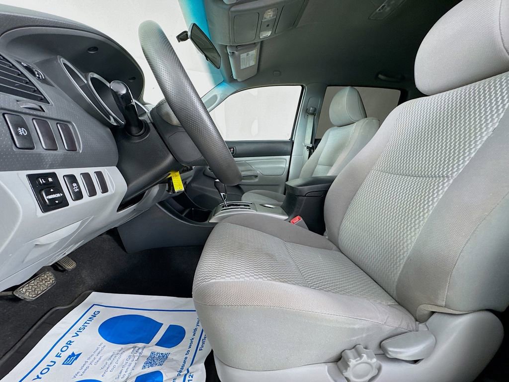 Used 2014 Toyota Tacoma PreRunner w/ SR5 Package image 25