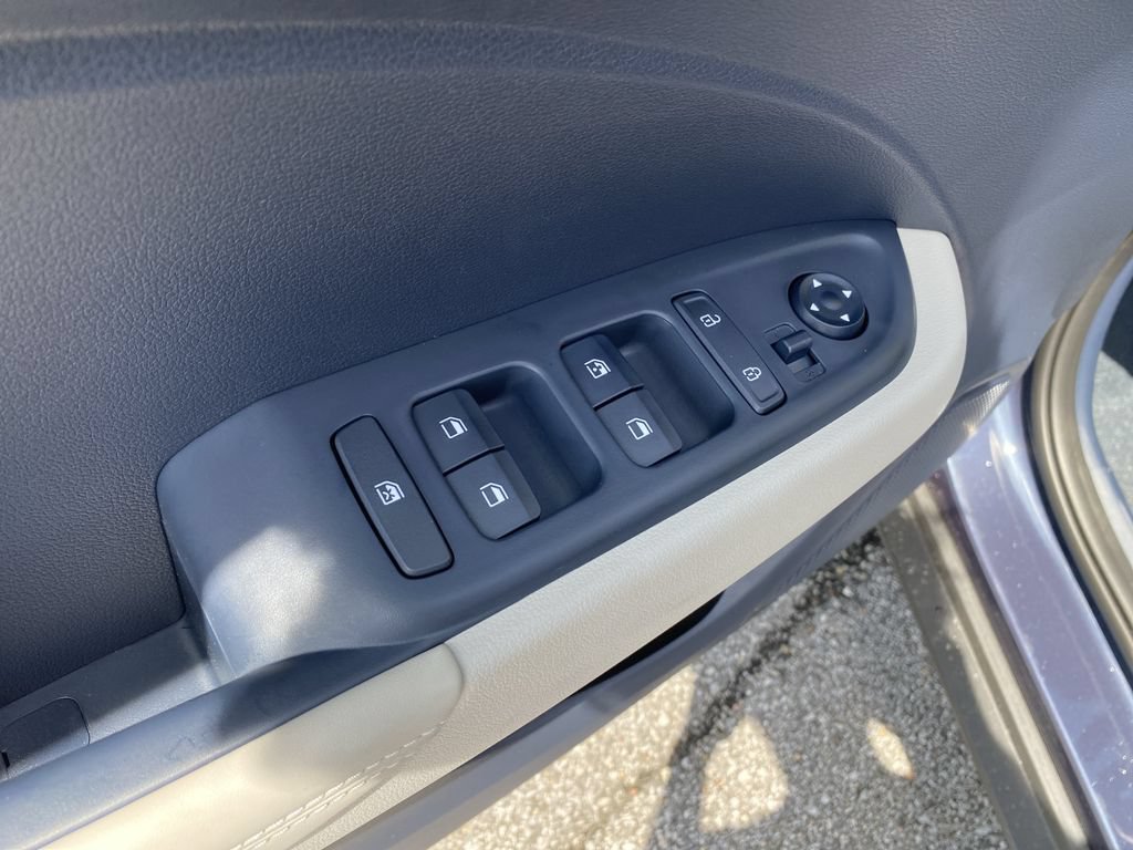 New 2026 Hyundai Venue SEL FWD image 18