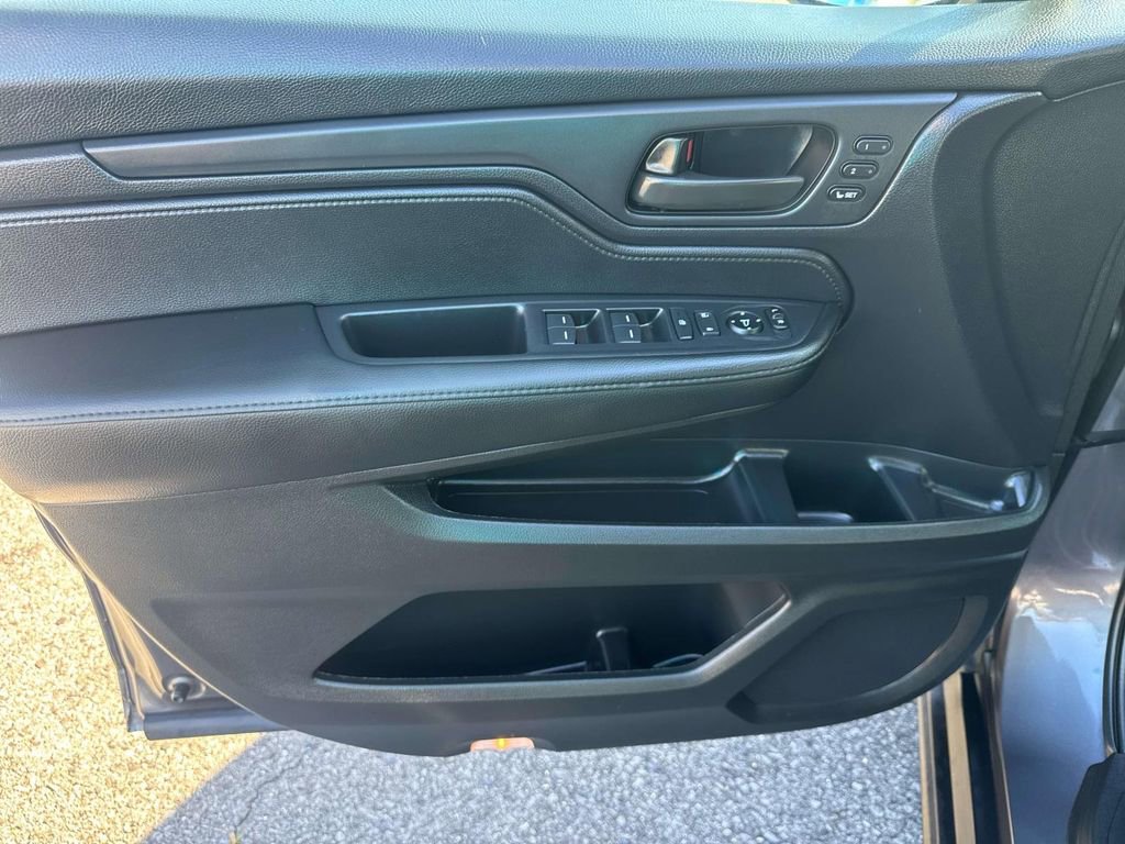 Used 2025 Honda Odyssey EX-L image 27