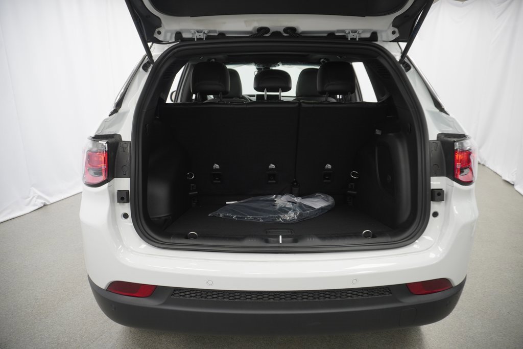 Certified 2024 Jeep Compass Limited w/ Sun and Sound Group image 39