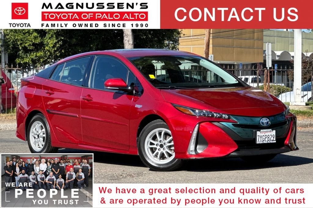Used 2017 Toyota Prius Prime Plus FWD image 1