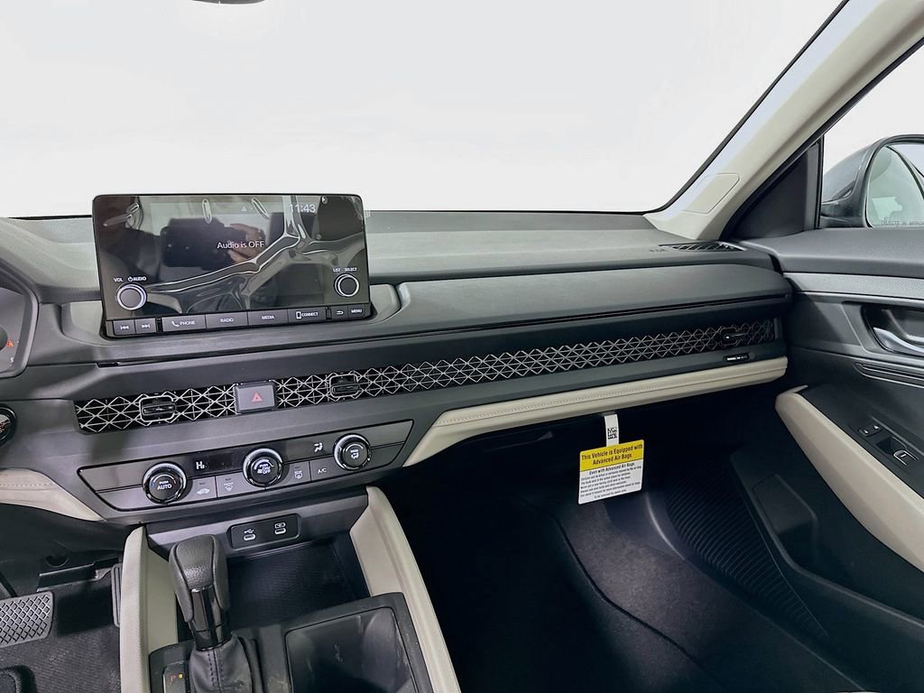 Certified 2025 Honda Accord LX image 20