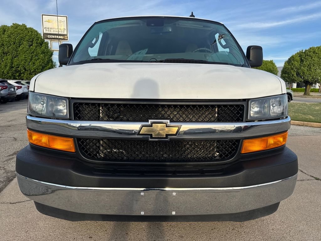 Used 2024 Chevrolet Express 3500 LT w/ LT Preferred Equipment Group image 10