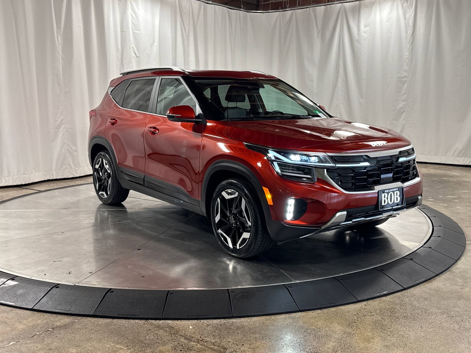 Certified 2025 Kia Seltos SX w/ SX Sunroof Package AWD/4WD image 10