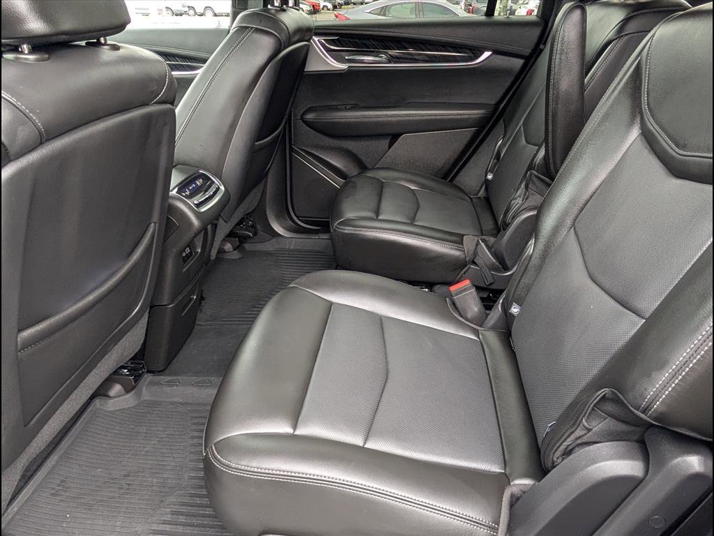 Used 2024 Cadillac XT6 Premium Luxury w/ Technology Package image 12