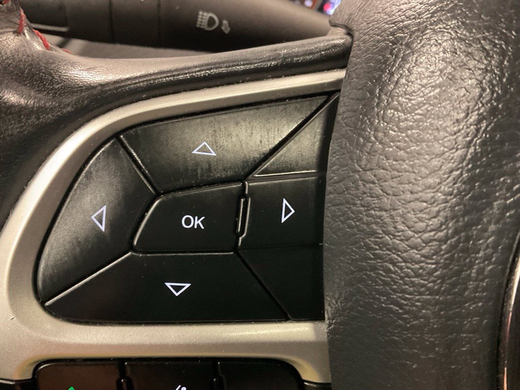 Used 2018 Jeep Compass Trailhawk w/ Navigation Group AWD/4WD image 16