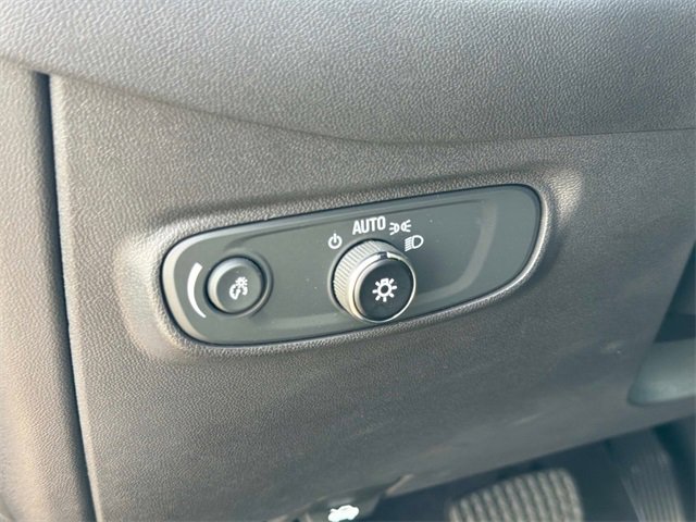 Used 2023 Chevrolet Equinox RS image 24