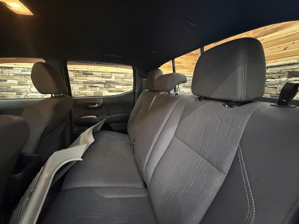 Used 2019 Toyota Tacoma TRD Sport AWD/4WD image 27