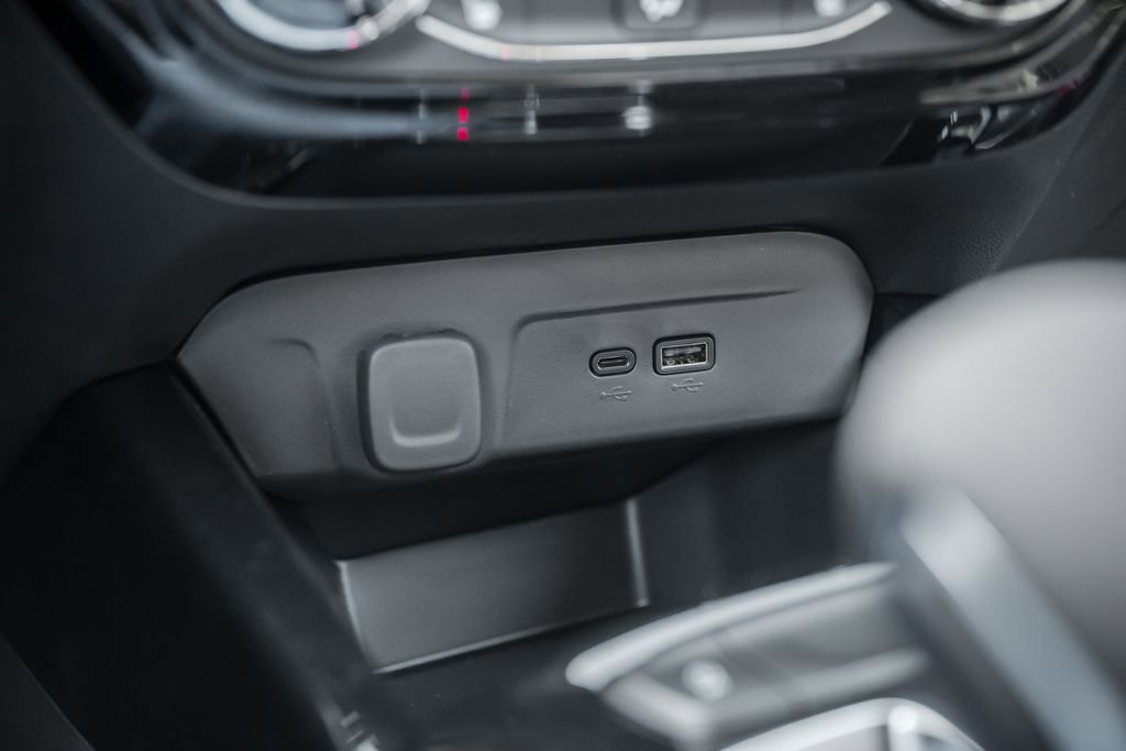 New 2026 Chevrolet Trax LT w/ Driver Confidence Package FWD image 26