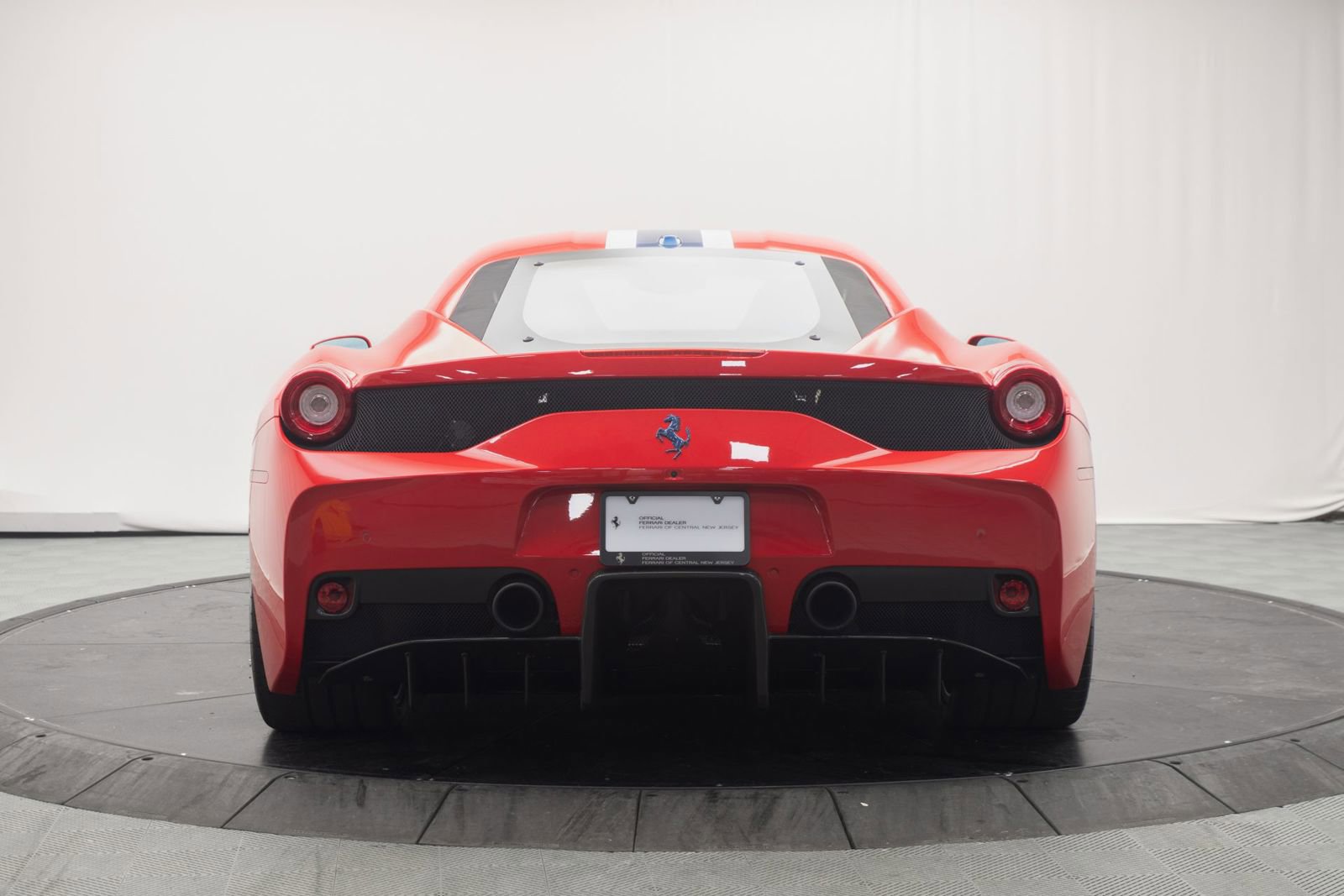 Used 2015 Ferrari 458 Speciale Coupe RWD image 4