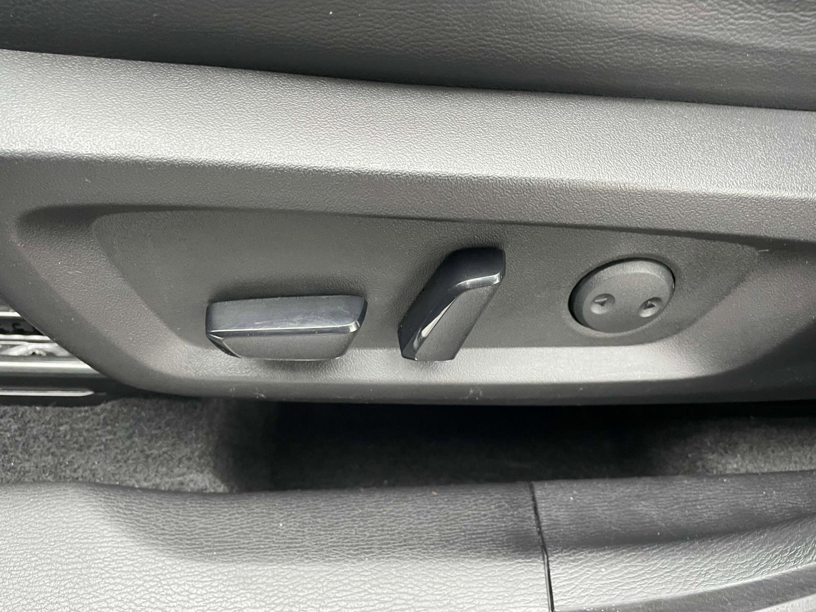 Used 2022 Mitsubishi Outlander SEL image 15