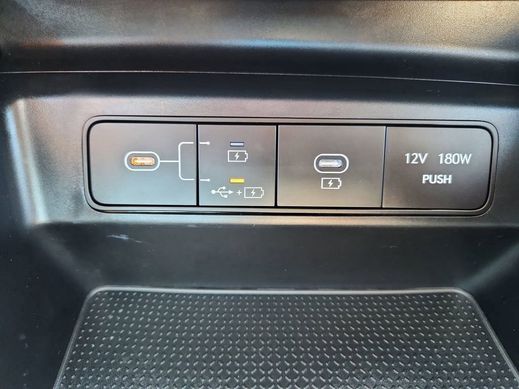 Used 2025 Hyundai Tucson SE image 26