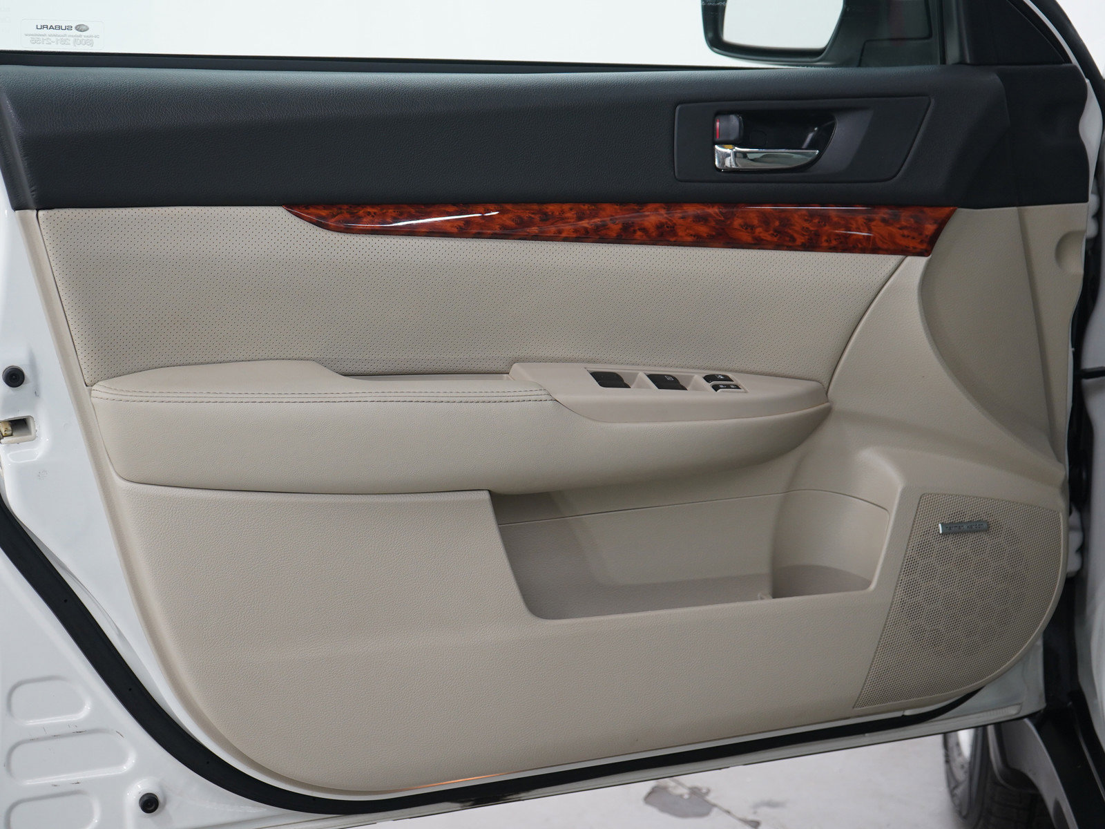 Used 2012 Subaru Outback 2.5i Limited w/ Moonroof Pkg image 19