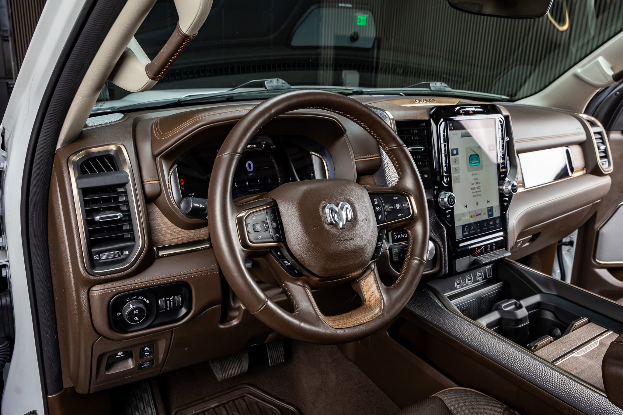 Used 2025 RAM 1500 Limited w/ Bed Utility Group image 17