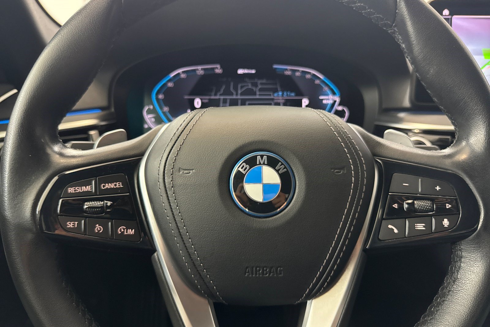Certified 2023 BMW 530e w/ Convenience Package RWD image 11