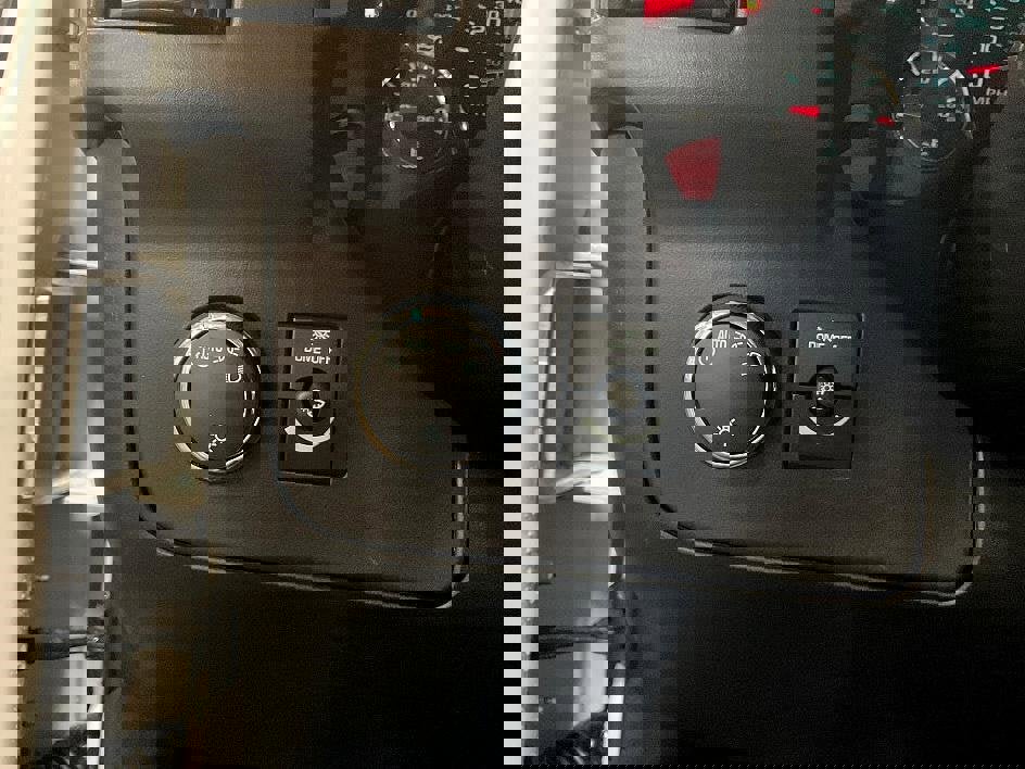 New 2025 Chevrolet Express 2500 Extended image 18