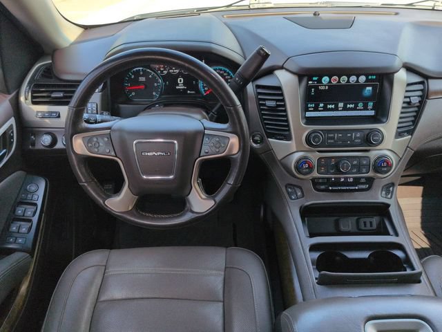 Used 2019 GMC Yukon Denali w/ Denali Ultimate Package AWD/4WD image 15