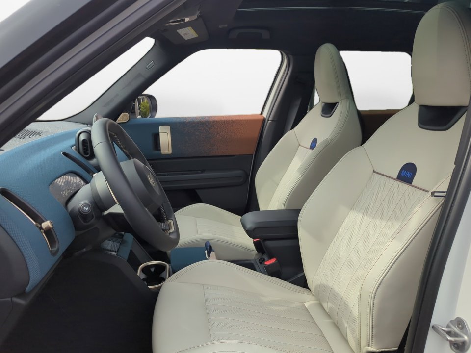 Certified 2025 MINI Cooper Countryman S image 9