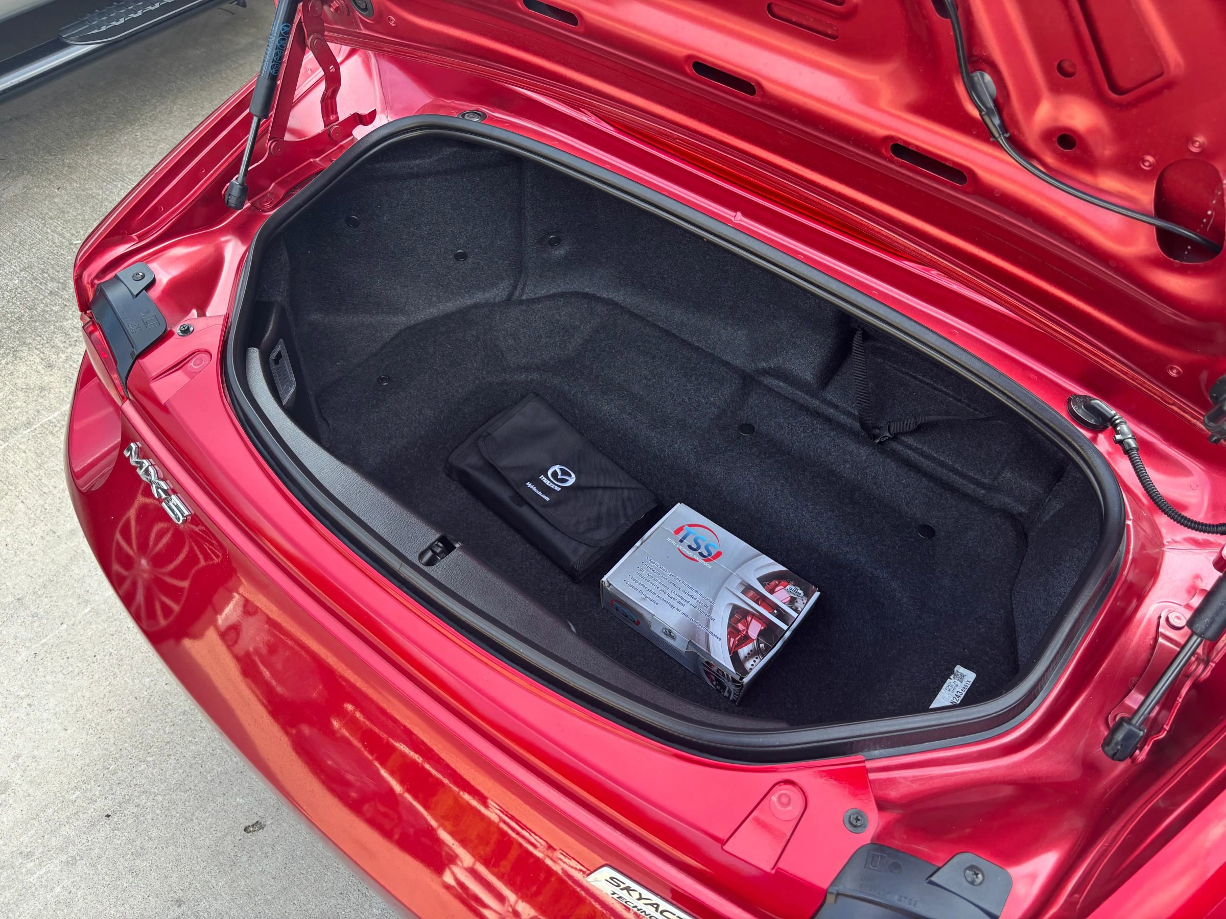 Used 2017 MAZDA MX-5 Miata Club w/ Brembo/BBS Package image 36