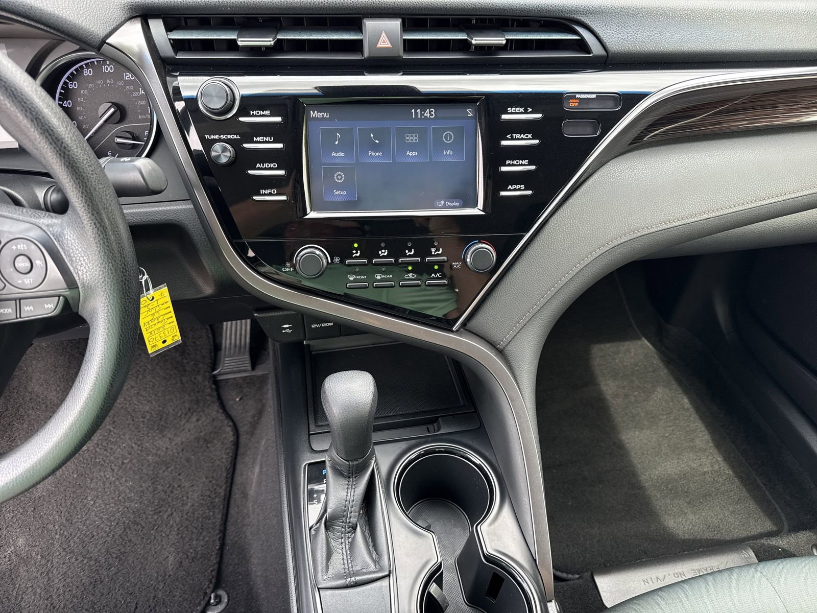 Used 2018 Toyota Camry LE image 24