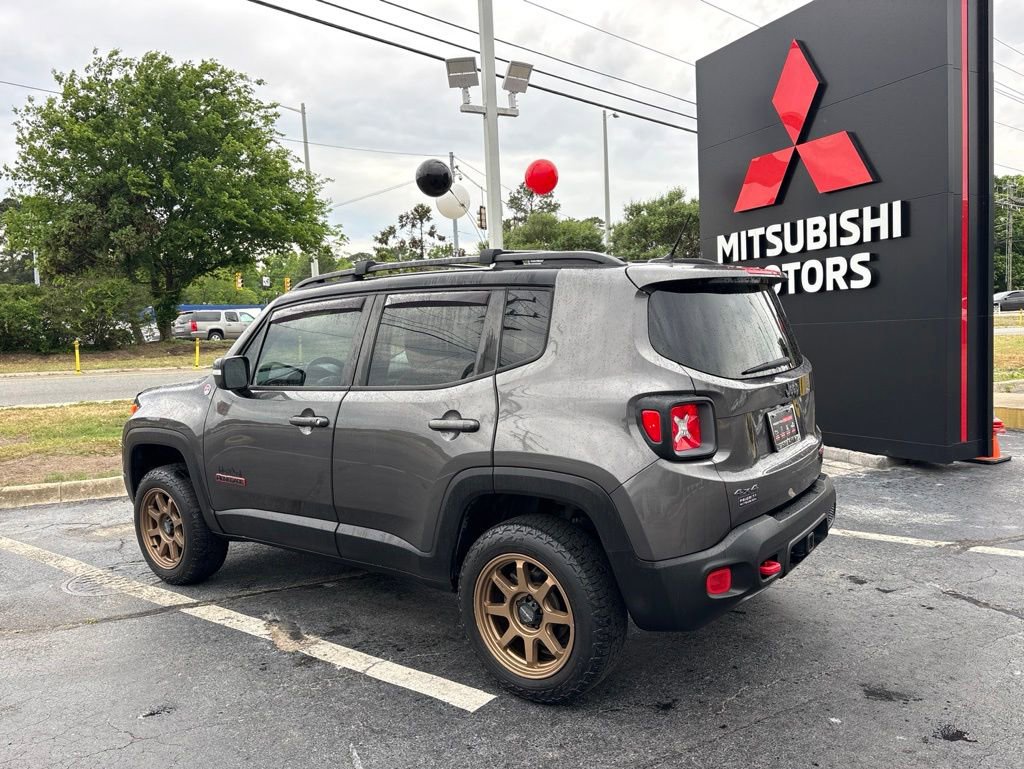 Used 2016 Jeep Renegade Trailhawk w/ Premium Trailhawk Package AWD/4WD image 6