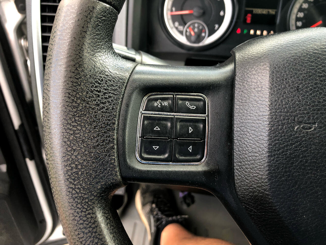 Used 2015 RAM 2500 SLT image 30