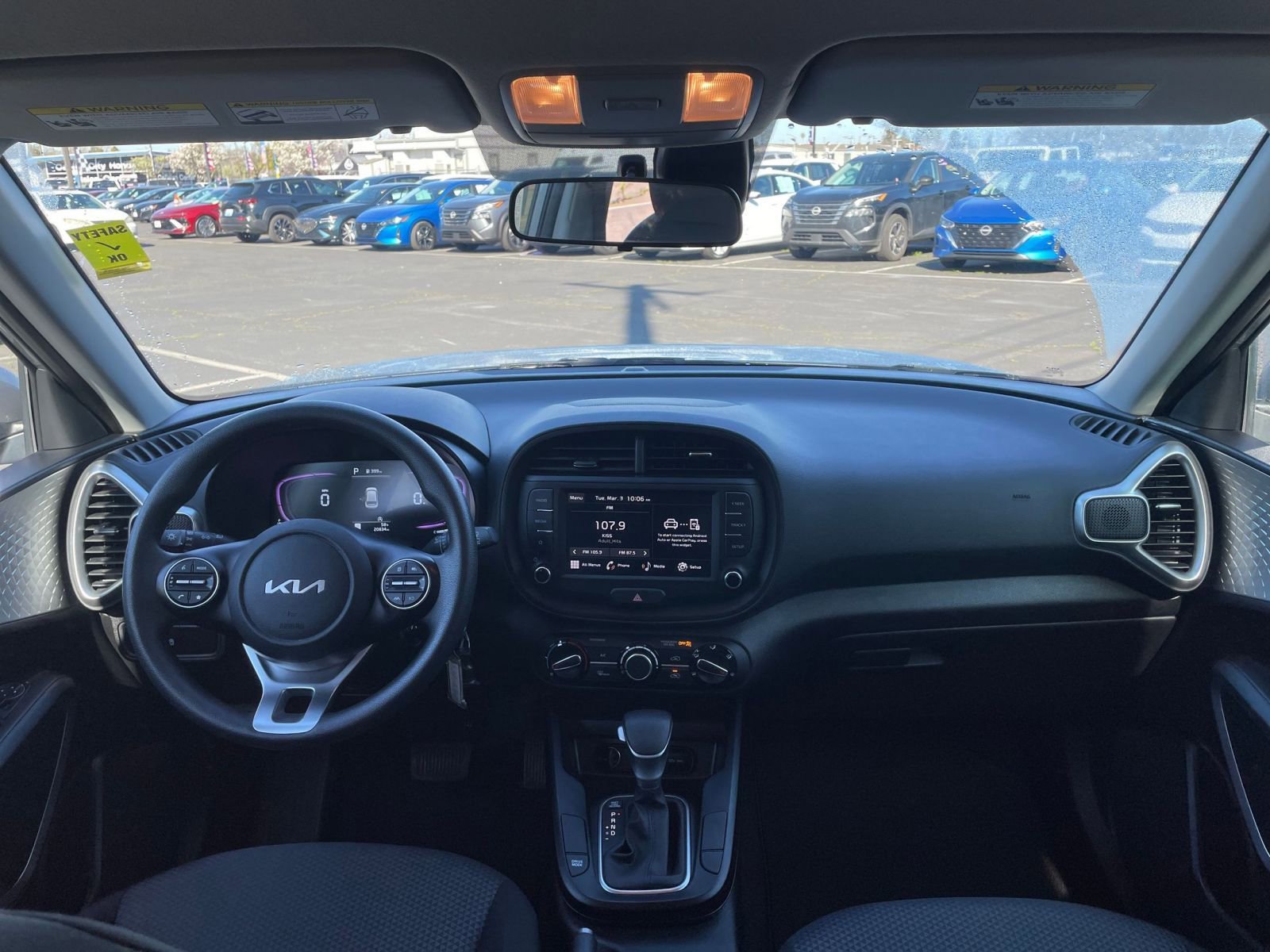 Used 2025 Kia Soul LX w/ LX Technology Package FWD image 31