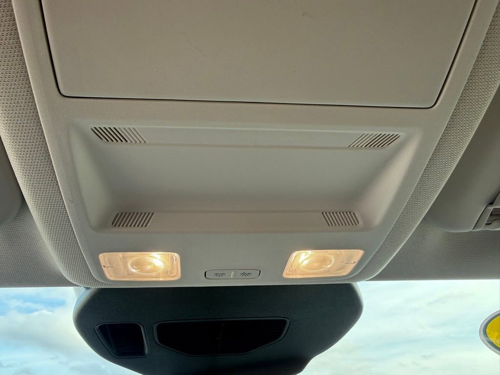 Used 2022 Ford Escape SEL w/ Technology Package image 32