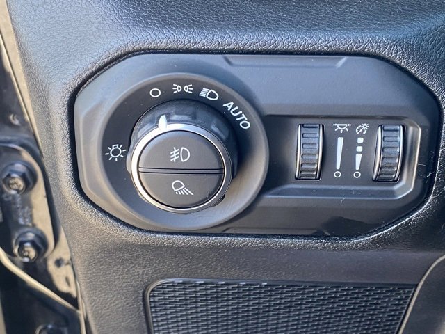 Used 2021 Jeep Gladiator Overland image 25