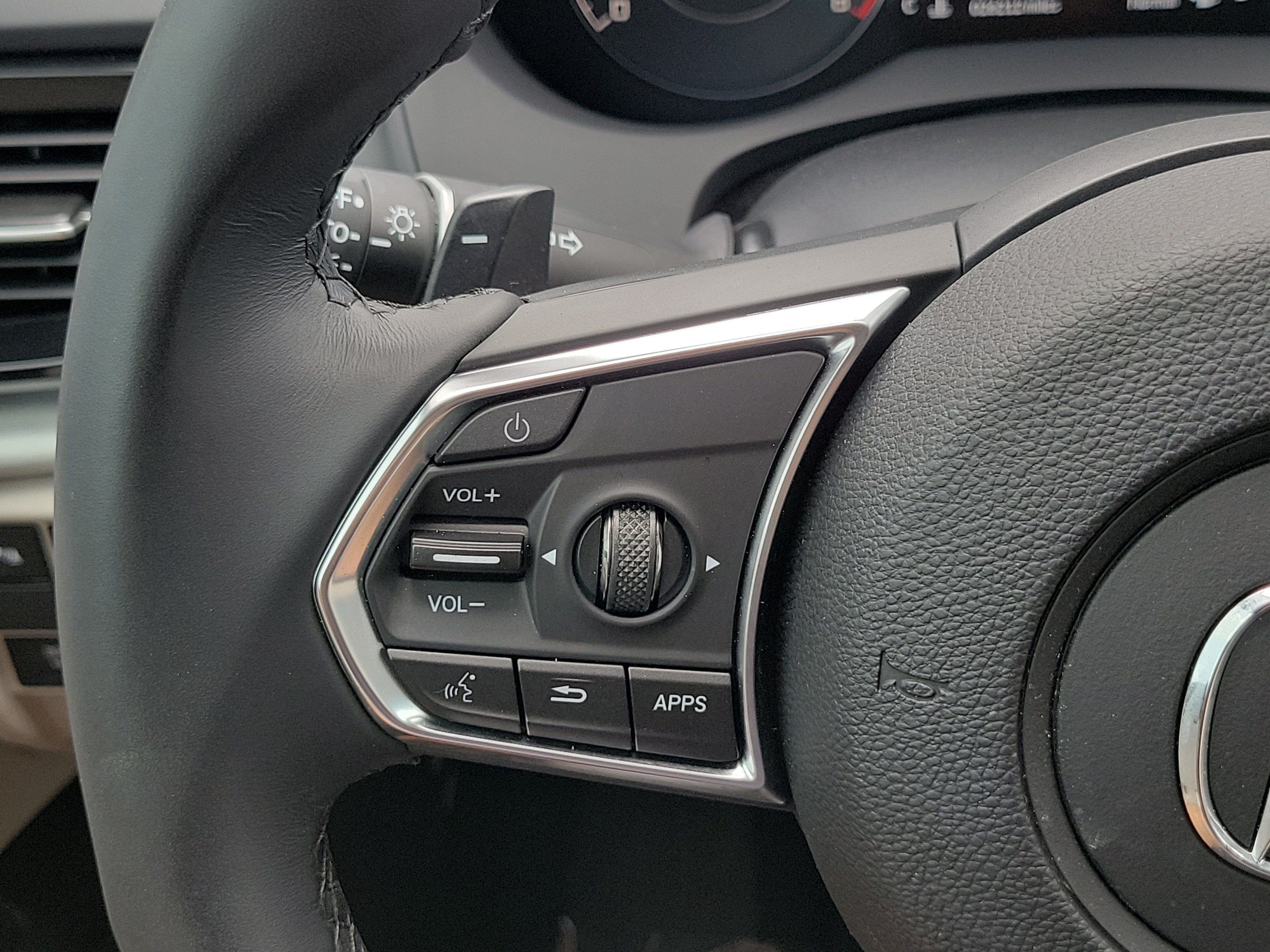 Used 2025 Acura RDX w/ Technology Package AWD/4WD image 26