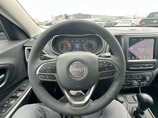 Certified 2022 Jeep Cherokee Latitude Lux image 16