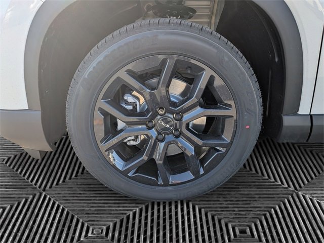 New 2025 Honda Pilot Touring image 9