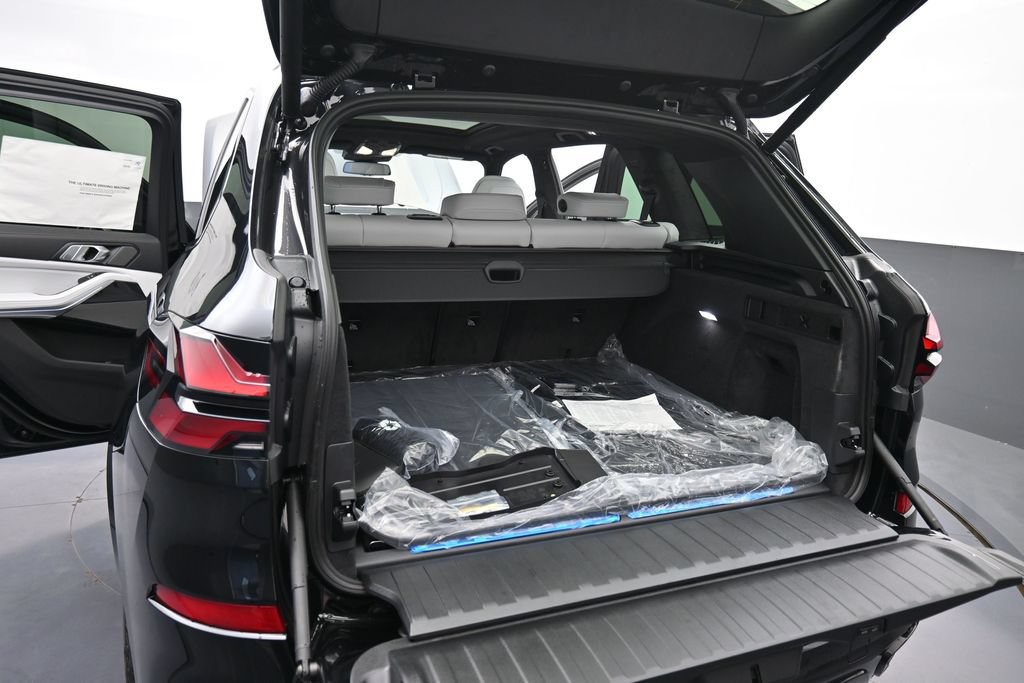New 2026 BMW X5 xDrive50e w/ M Sport Package AWD/4WD image 18