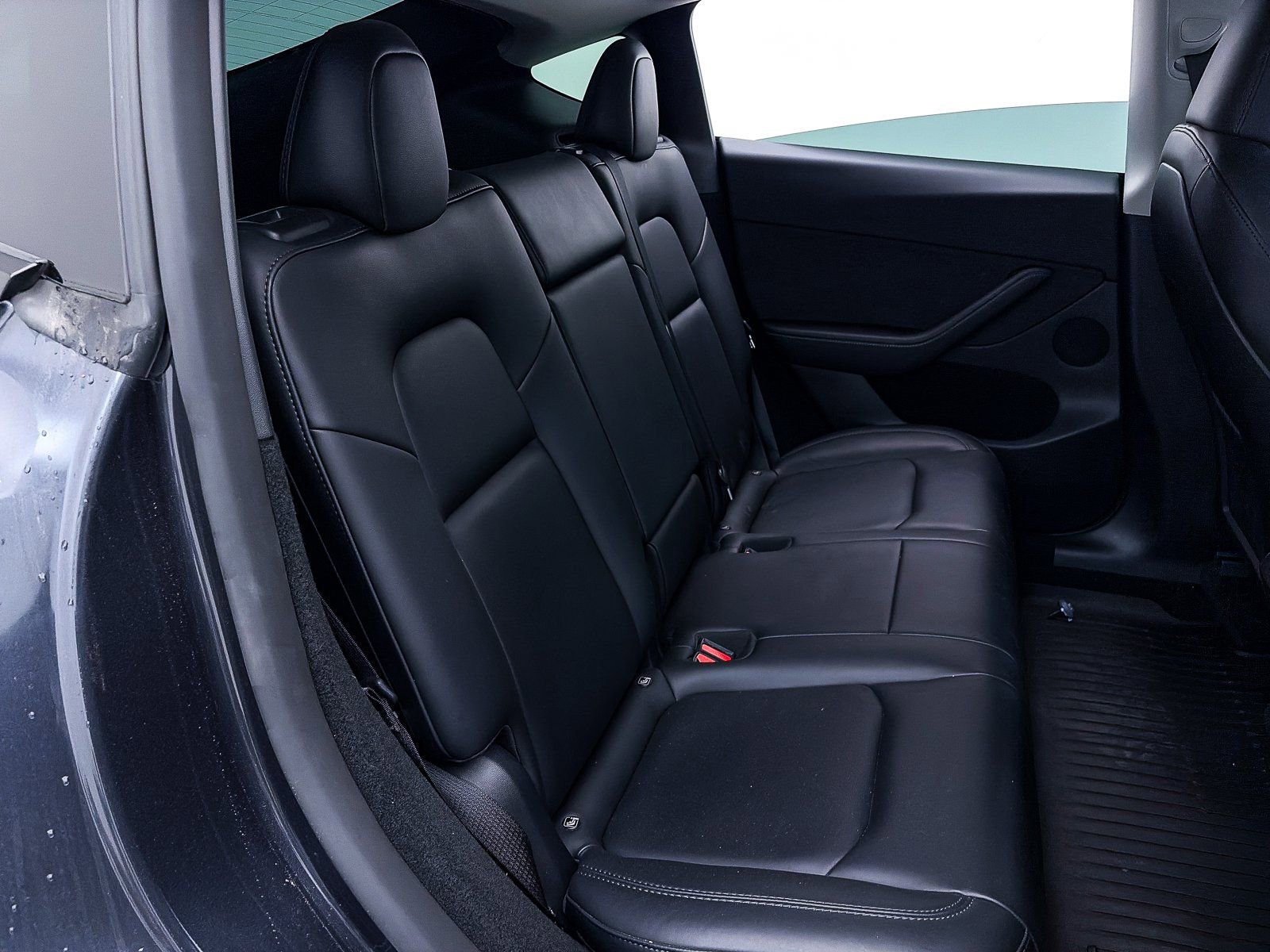 Used 2024 Tesla Model Y Long Range image 32