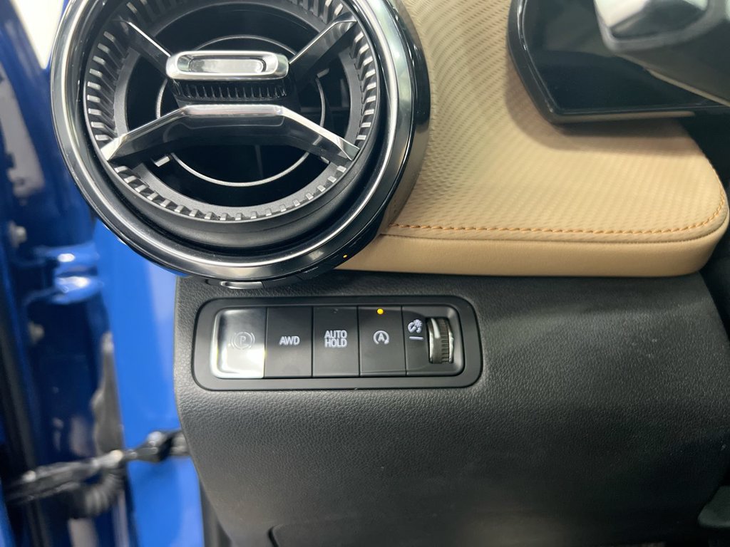 Used 2025 Chevrolet Equinox ACTIV w/ Safety and Technology Package AWD/4WD image 19