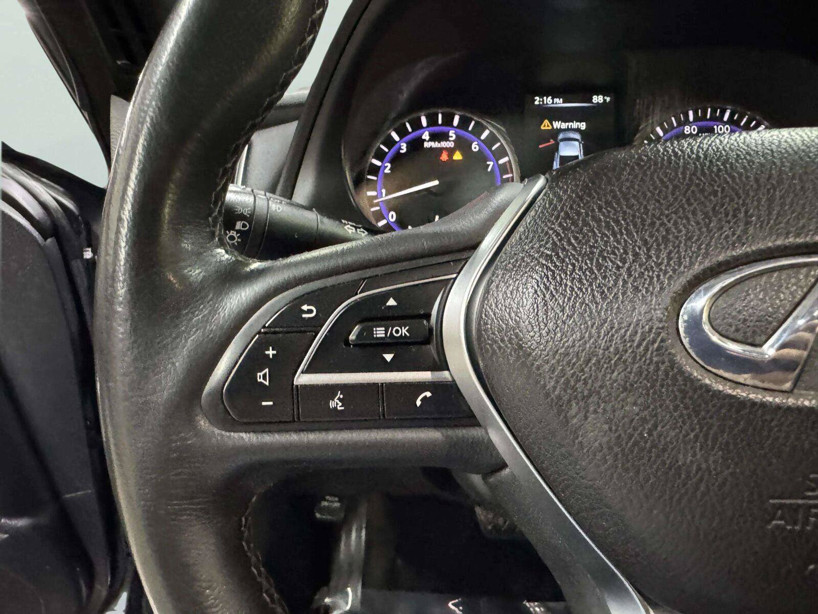 Used 2017 INFINITI Q60 3.0t w/ Premium Plus Package 3.0T AWD/4WD image 40