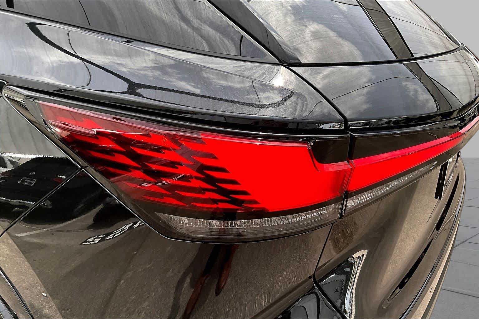 Used 2025 Lexus RX 350 Premium w/ Accessory Package (Z1) FWD image 29