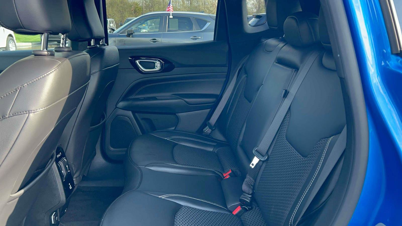 Used 2023 Jeep Compass Latitude w/ Convenience Group image 30