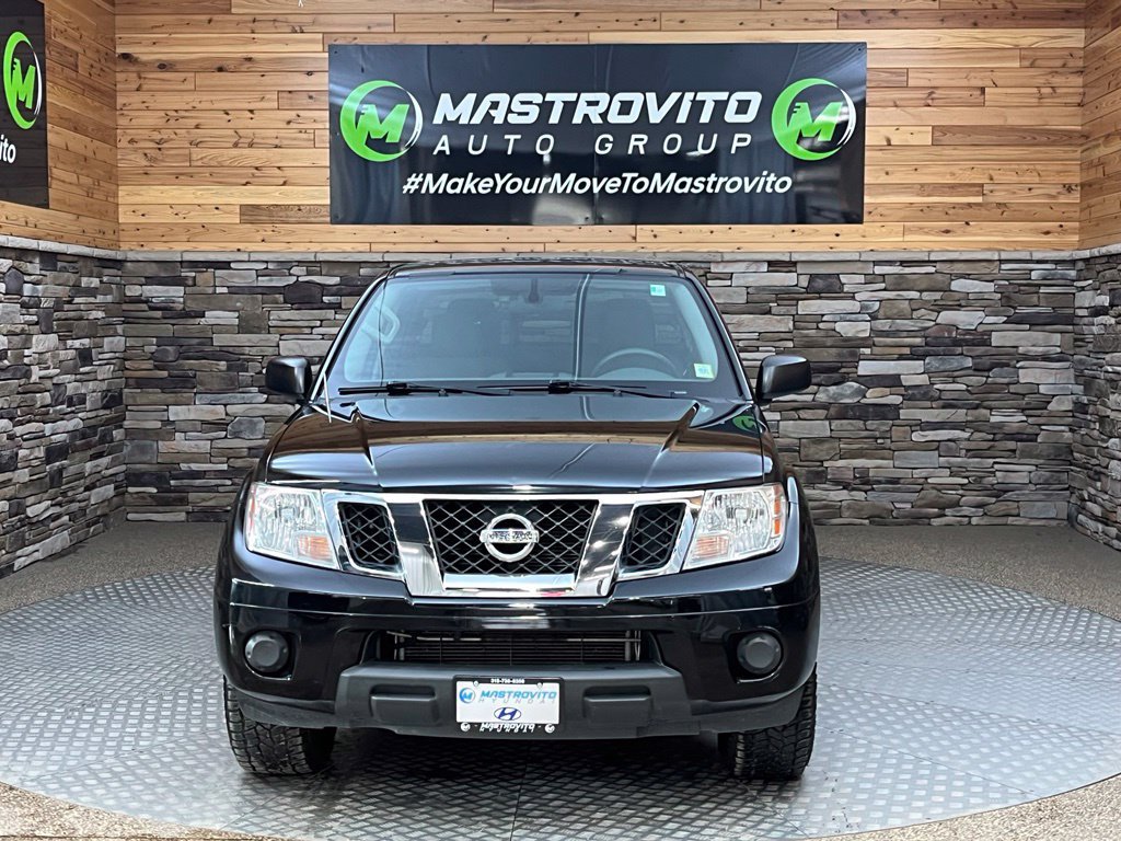 Used 2019 Nissan Frontier SV RWD image 2