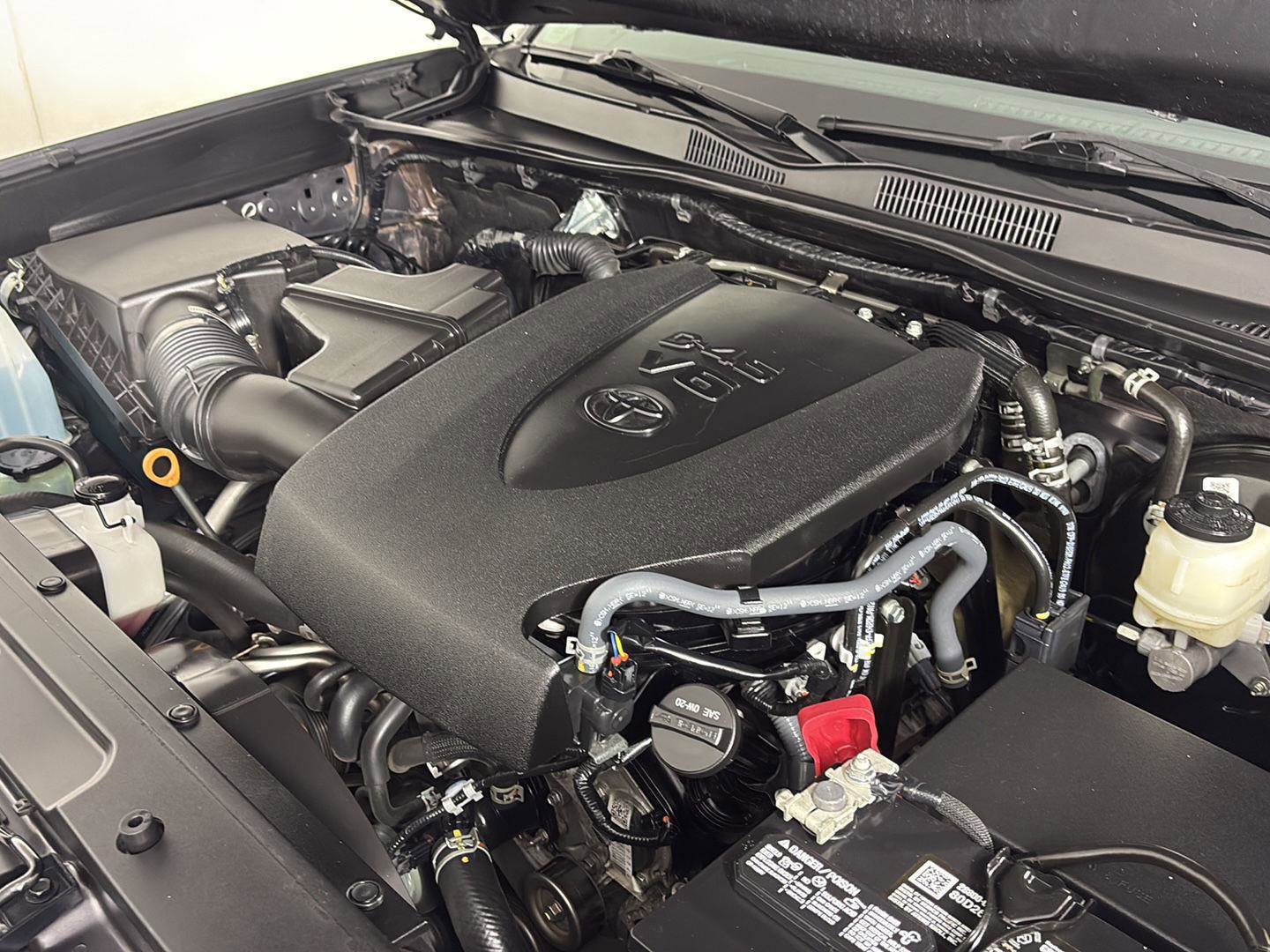 Used 2022 Toyota Tacoma SR AWD/4WD image 13
