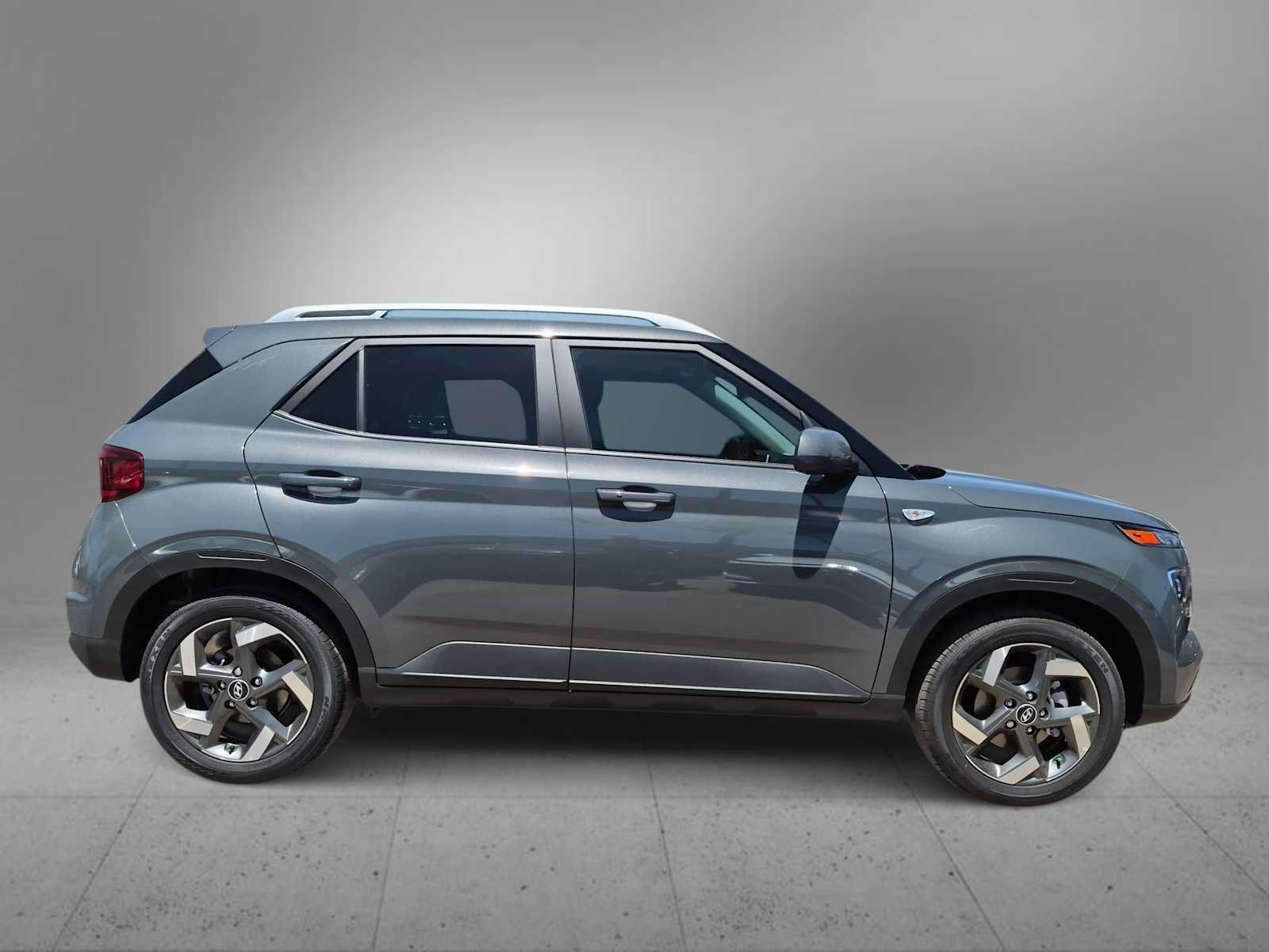 New 2026 Hyundai Venue SEL FWD image 9