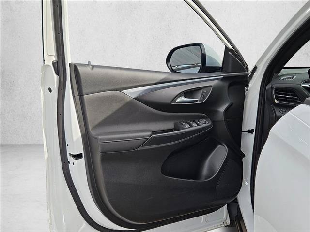 Used 2025 Buick Envista Preferred FWD image 12