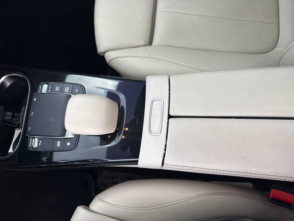 Used 2021 Mercedes-Benz CLA 250 image 26
